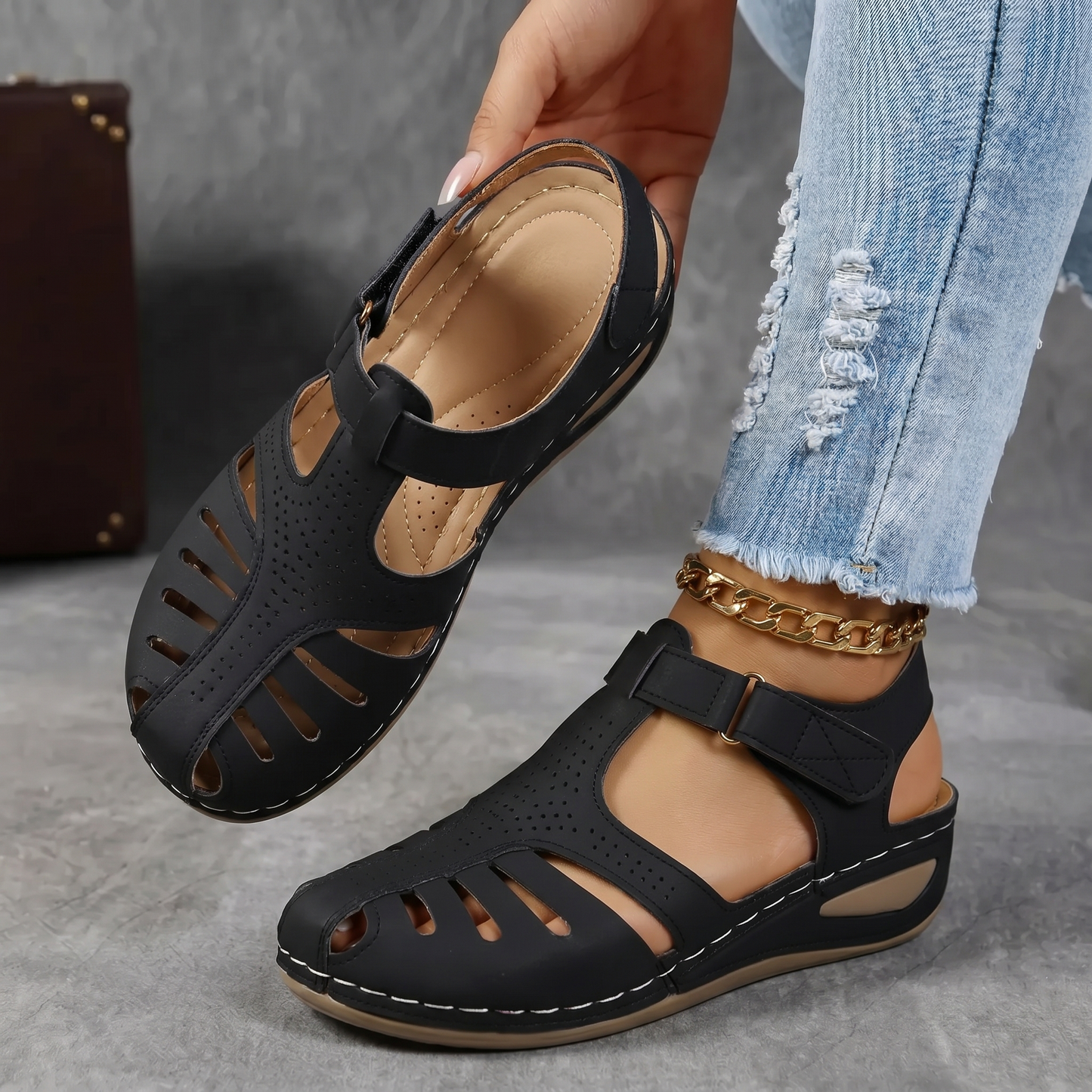 Women's Orthopedic Sandals — Closed-Toe Arch Support Comfort